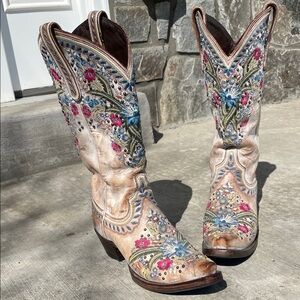 Lane Embroidered Western Cowboy Boots